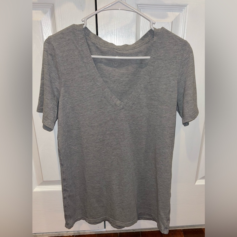 Lululemon Love Tee - Size 6